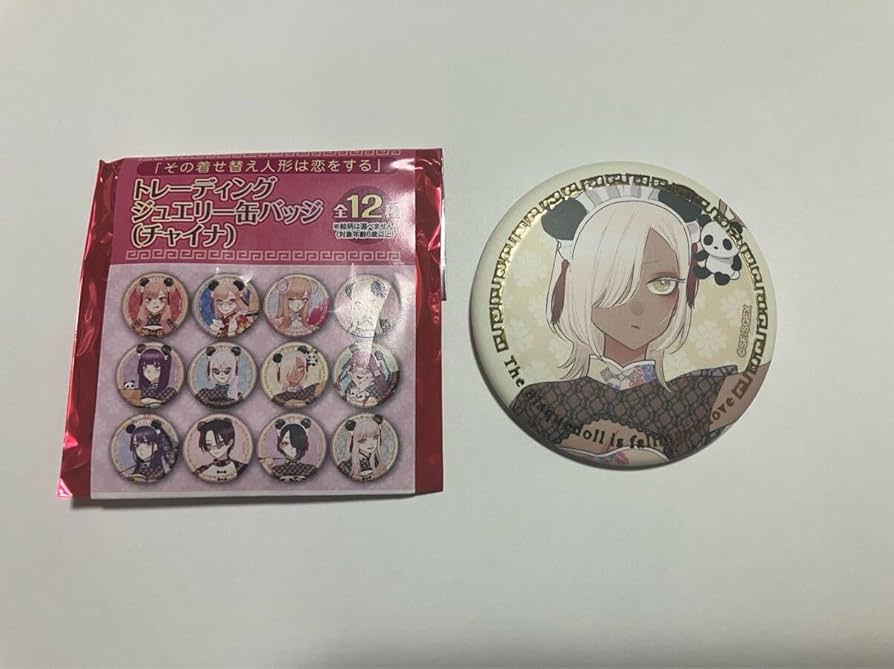 その着せ替え人形は恋をする キャラバッジ ブラックロベリア　ベロニカ 缶バッジ その着せ替え人形は恋をする キャラバッジ ブラックロベリア